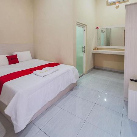 Reddoorz Near Pantai Pancer Door Pacitan 호텔 외부 사진