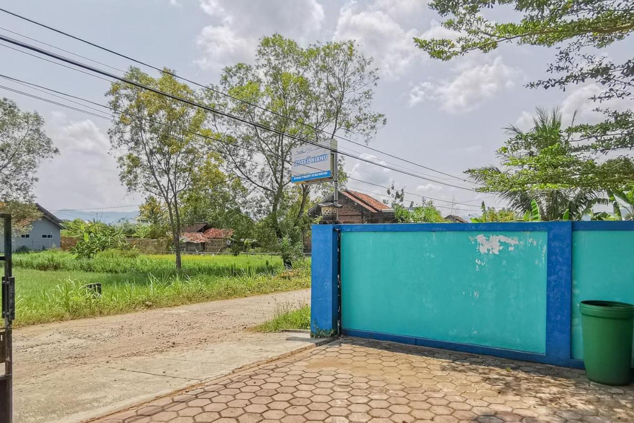 Reddoorz Near Pantai Pancer Door Pacitan 호텔 외부 사진