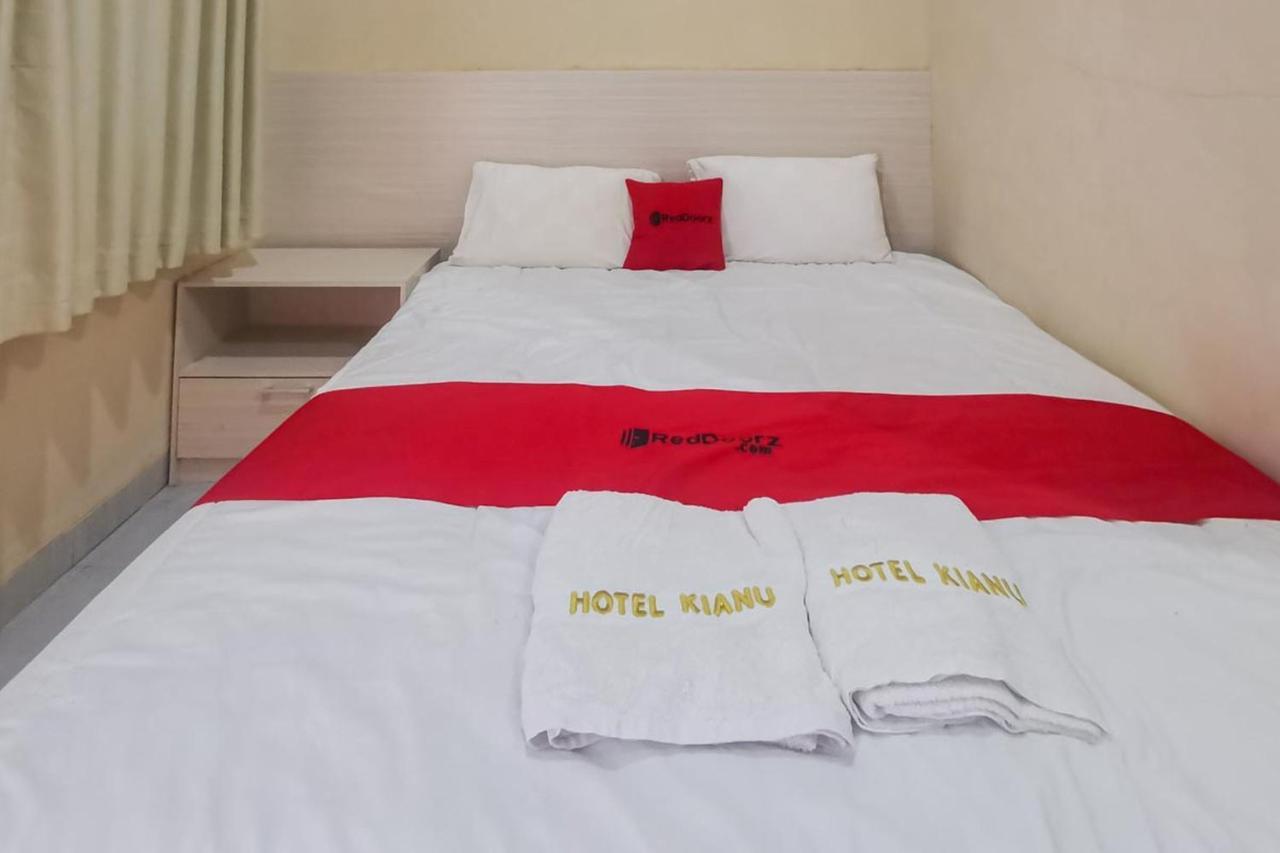 Reddoorz Near Pantai Pancer Door Pacitan 호텔 외부 사진